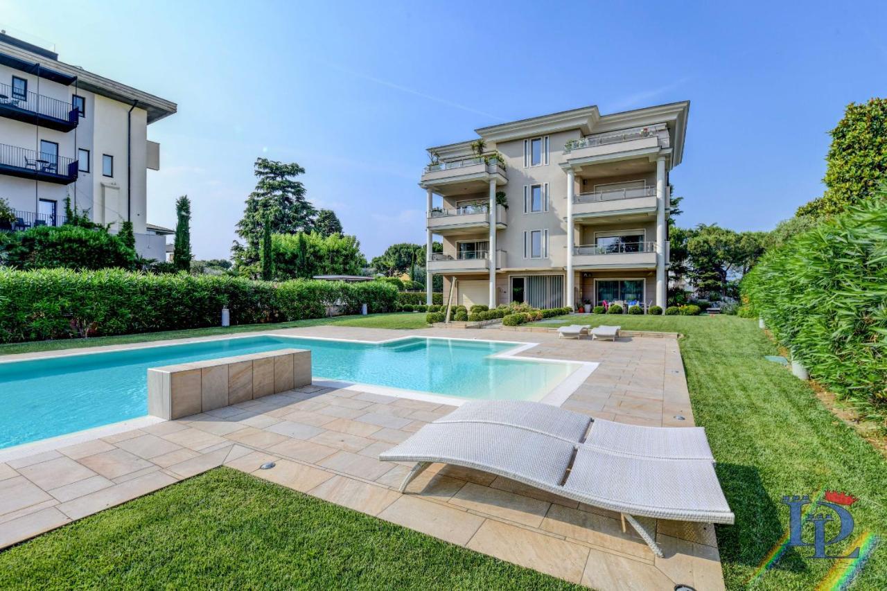 Desenzanoloft Official Partner Marriott Homes & Villas - Oscar Luxury Suite Desenzano del Garda Exterior foto